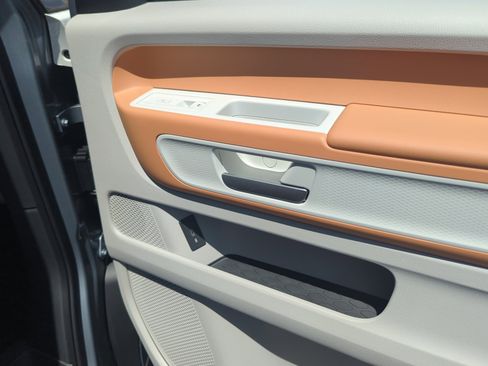 New 2025 Volkswagen ID. Buzz 1st Edition image 16