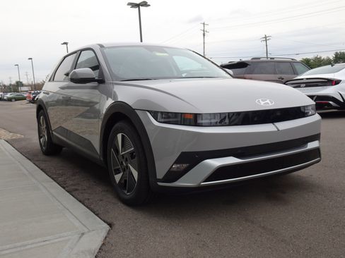 New 2026 Hyundai Ioniq 5 SEL image 6