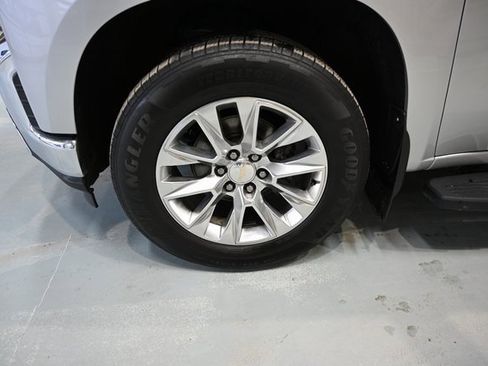 Used 2020 Chevrolet Silverado 1500 LTZ w/ LTZ Premium Package image 31