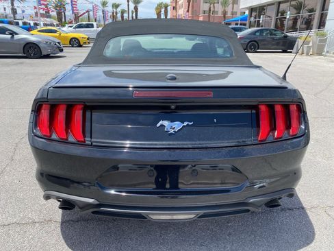 Used 2020 Ford Mustang Premium RWD image 7