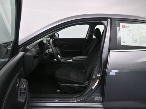 Used 2024 Nissan Sentra SV FWD image 20