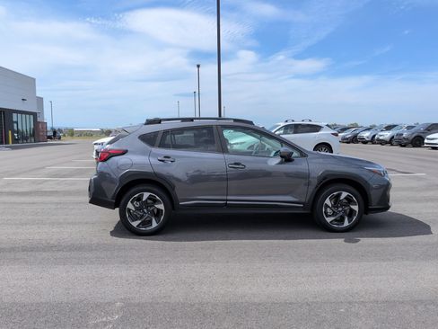 Used 2024 Subaru Crosstrek 2.5i Limited w/ Crosstrek Mirror Package AWD/4WD image 8