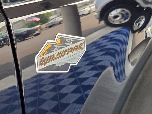 Used 2023 Ford Bronco Wildtrak image 36