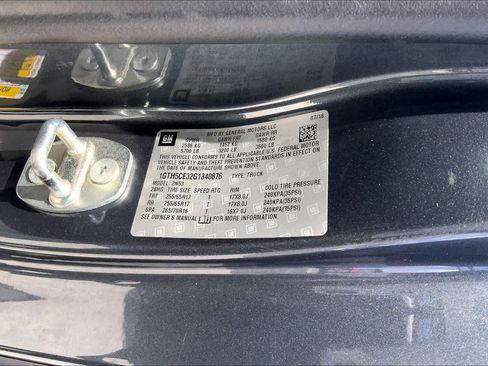 Used 2016 GMC Canyon SLE RWD image 20