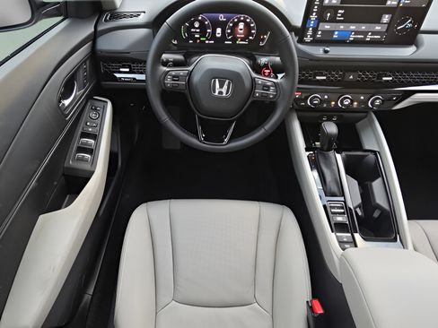 New 2025 Honda Accord EX-L image 14