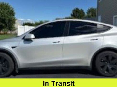 Used 2023 Tesla Model Y Long Range AWD/4WD image 1