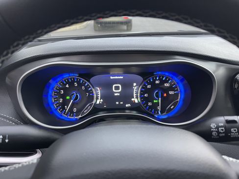 New 2026 Chrysler Pacifica Select image 34