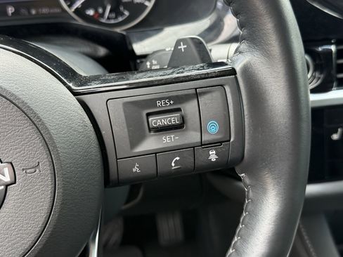 Used 2024 Nissan Pathfinder SL image 13