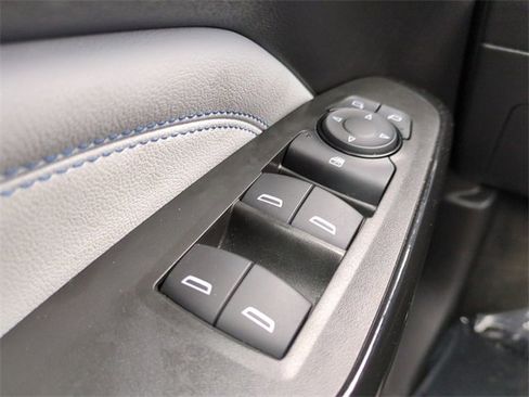 Certified 2025 Chevrolet Trax LT image 26