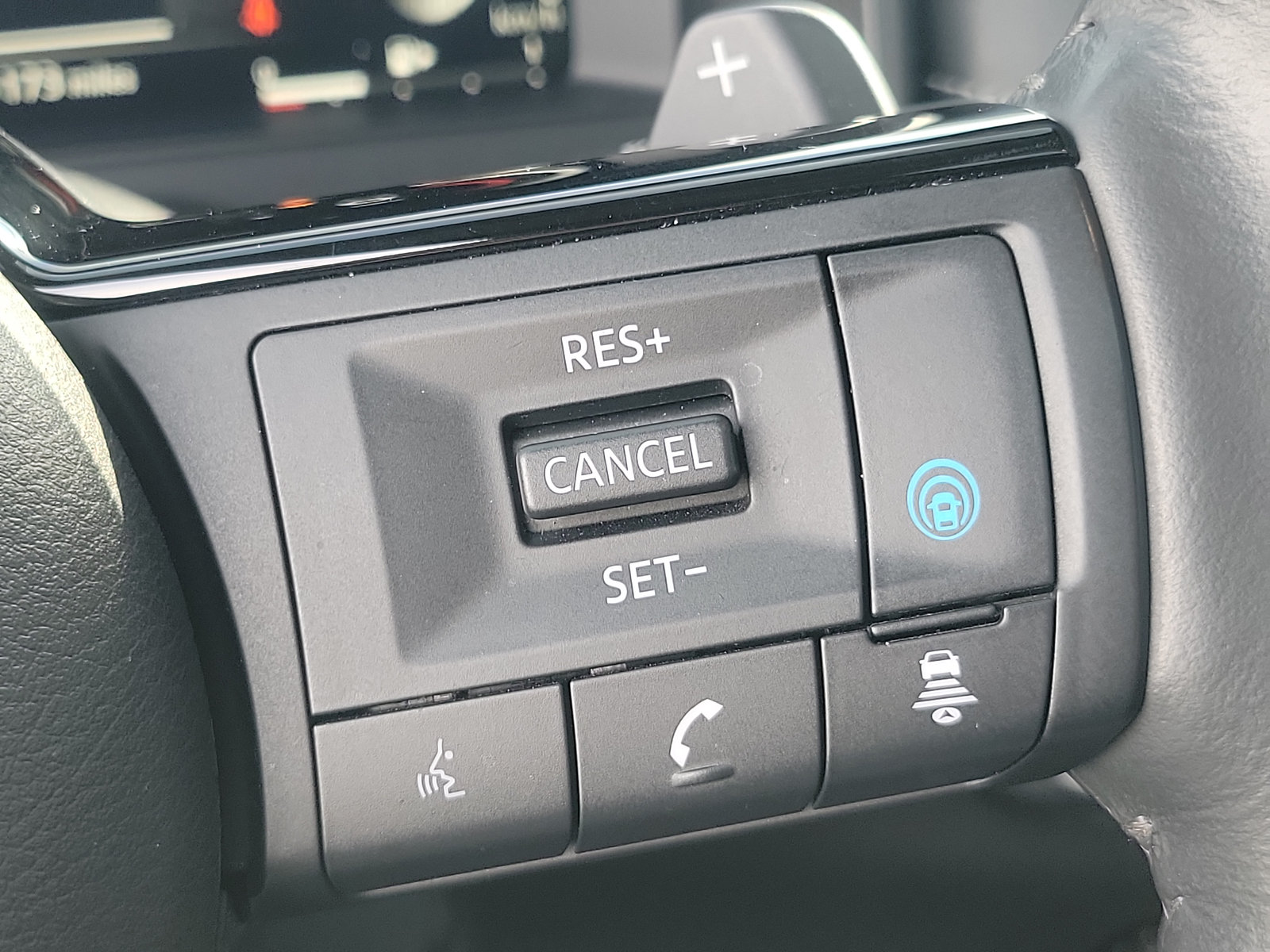 Used 2021 Nissan Rogue Platinum AWD/4WD image 23