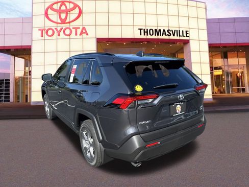 New 2025 Toyota RAV4 XLE w/ Convenience Package AWD/4WD image 7