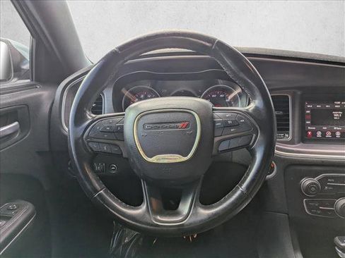 Used 2018 Dodge Charger SXT image 24