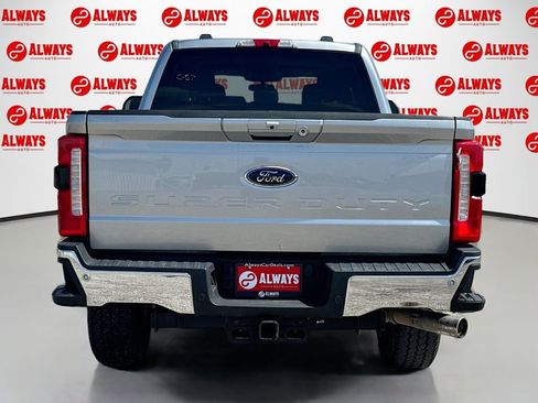 Used 2023 Ford F250 XLT w/ XLT Premium Package AWD/4WD image 7