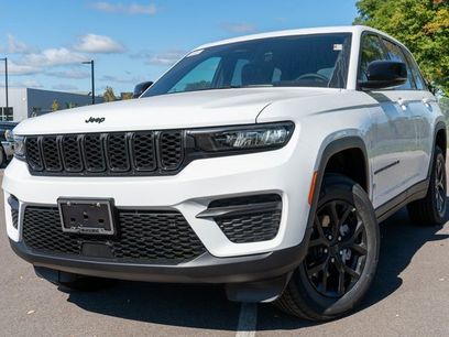 New 2025 Jeep Grand Cherokee Laredo