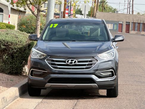 Used 2017 Hyundai Santa Fe Sport image 2