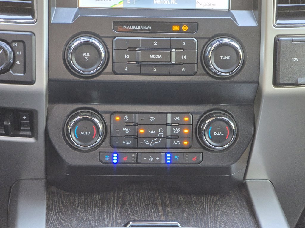 Used 2021 Ford F250 Lariat w/ Lariat Value Package AWD/4WD image 34