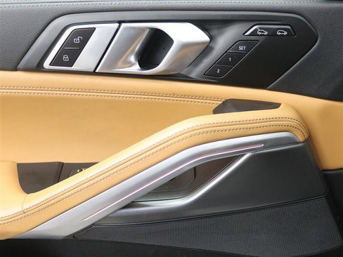 Used 2023 BMW X6 xDrive40i w/ Premium Package image 39