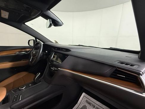 Used 2022 Cadillac XT5 Premium Luxury FWD image 30