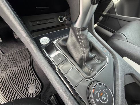 New 2026 Volkswagen Taos SEL AWD/4WD image 20