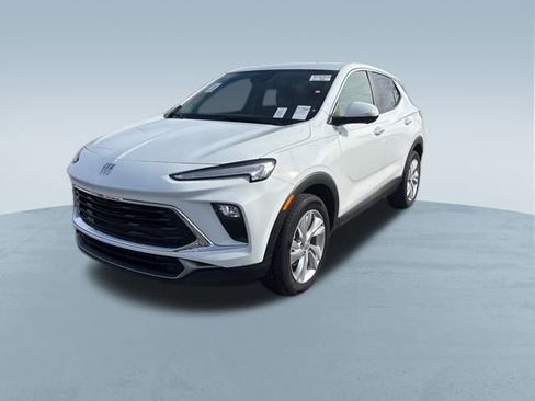 Used 2025 Buick Encore GX Preferred w/ Advanced Technology Package image 2