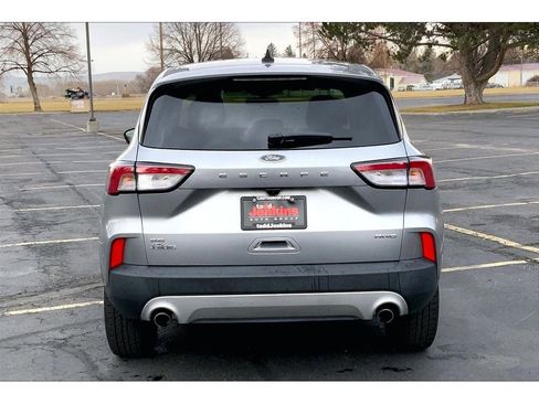 Used 2022 Ford Escape SE image 4