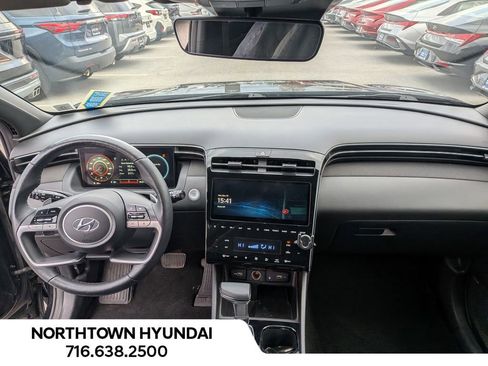 Used 2022 Hyundai Santa Cruz Limited image 9