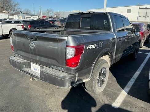 Used 2018 Nissan Titan PRO-4X image 3