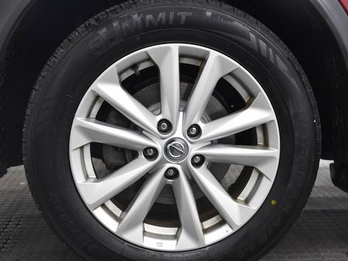 Used 2018 Nissan Rogue Sport SV w/ SV Technology Package image 8