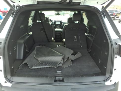 Used 2023 Chevrolet Traverse LT w/ LT Premium Package AWD/4WD image 20