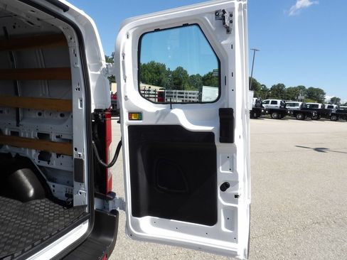 Used 2025 Ford Transit 250 Low Roof w/ Exterior Upgrade Package RWD image 43