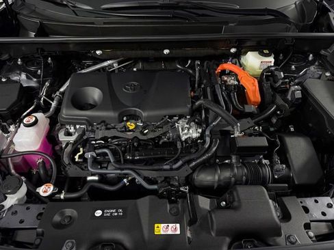 Used 2025 Toyota RAV4 XLE image 13
