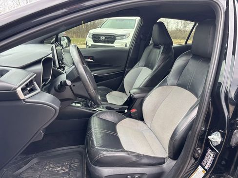 Used 2021 Toyota Corolla XSE image 15