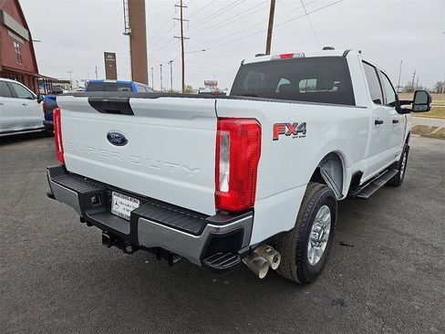 Used 2024 Ford F250 XLT w/ FX4 Off-Road Package image 7