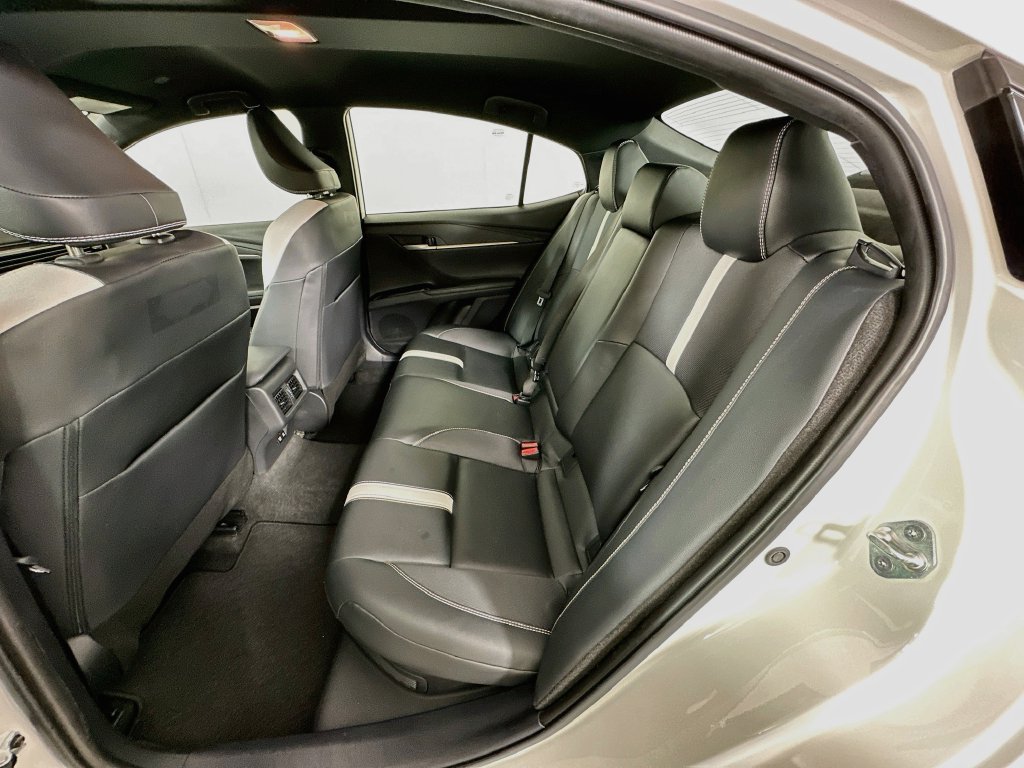 Used 2025 Toyota Camry SE w/ Convenience Package FWD image 24