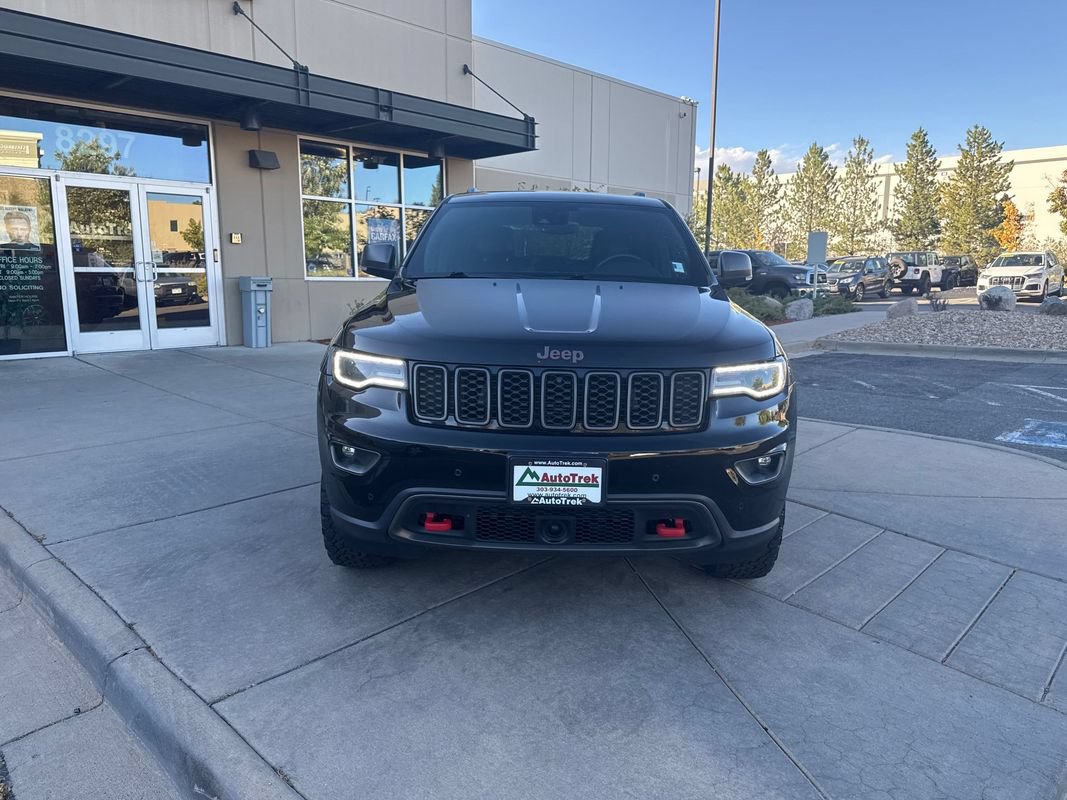 Used 2018 Jeep Grand Cherokee Trailhawk w/ Trailhawk Luxury Group AWD/4WD image 3