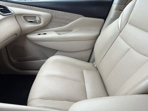 Used 2019 Nissan Murano SL w/ Cargo Package image 23