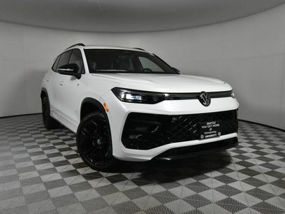 New 2025 Volkswagen Tiguan SE R-Line