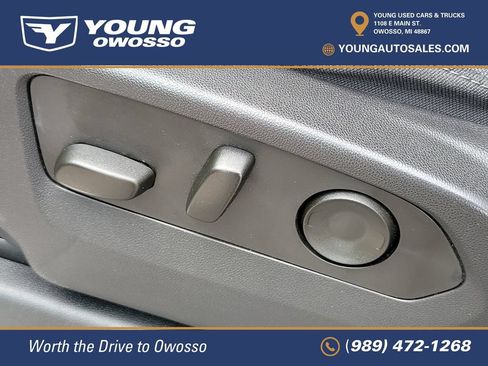 Used 2024 Chevrolet Silverado 1500 LT Trail Boss w/ Convenience Package II AWD/4WD image 9