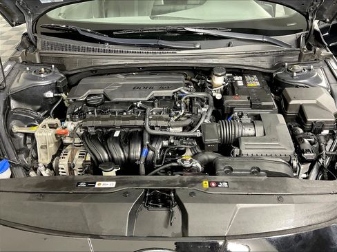 Used 2022 Hyundai Elantra SE FWD image 28