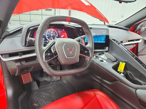 Used 2025 Chevrolet Corvette Stingray Coupe w/ Z51 Performance Package image 18