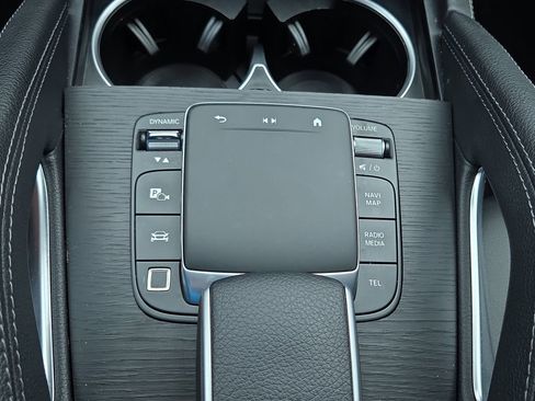 Certified 2025 Mercedes-Benz GLE 450 4MATIC image 26