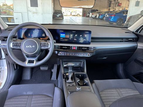 Used 2025 Kia K5 LXS FWD image 33