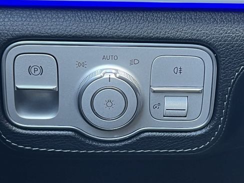 Used 2024 Mercedes-Benz GLE 450 4MATIC image 34