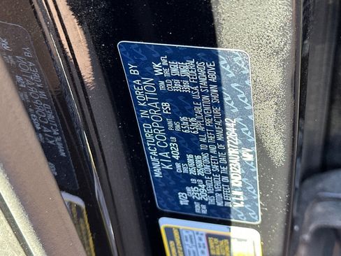 Certified 2024 Kia Soul LX image 32