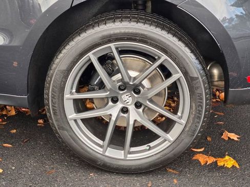 Used 2026 Porsche Macan image 11