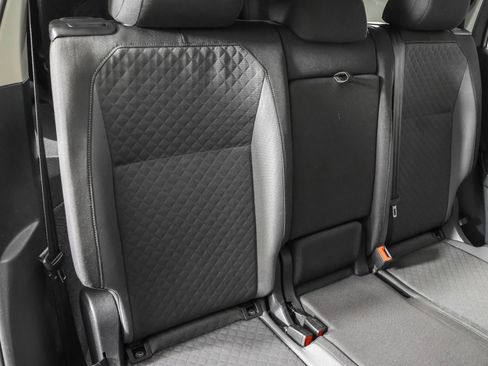 Used 2020 Volkswagen Tiguan S image 40