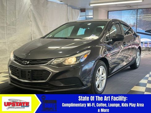 Used 2016 Chevrolet Cruze LT image 3
