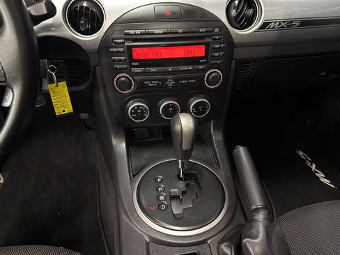 Used 2013 MAZDA MX-5 Miata Club image 12