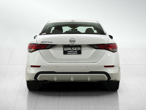 Used 2025 Nissan Sentra SV w/ All-Weather Package FWD image 4