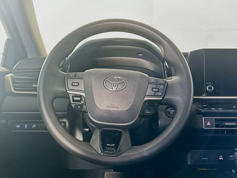 Used 2025 Toyota Camry LE FWD image 18